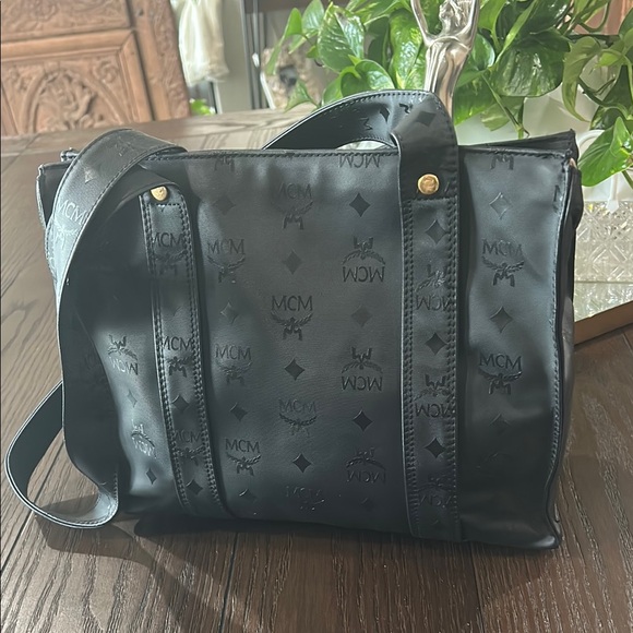 MCM Black Shopper Bag - Picture 4 of 7